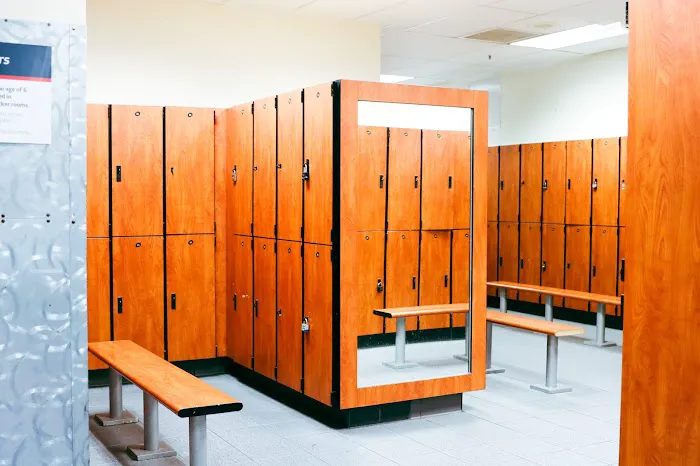 24 Hour Fitness Picture 5