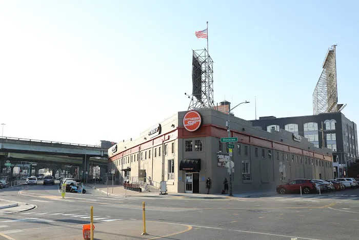 FITNESS SF - SoMa Picture 1