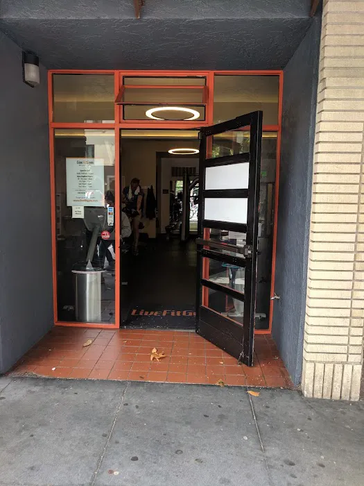 Live Fit Gym - Mission Picture 10