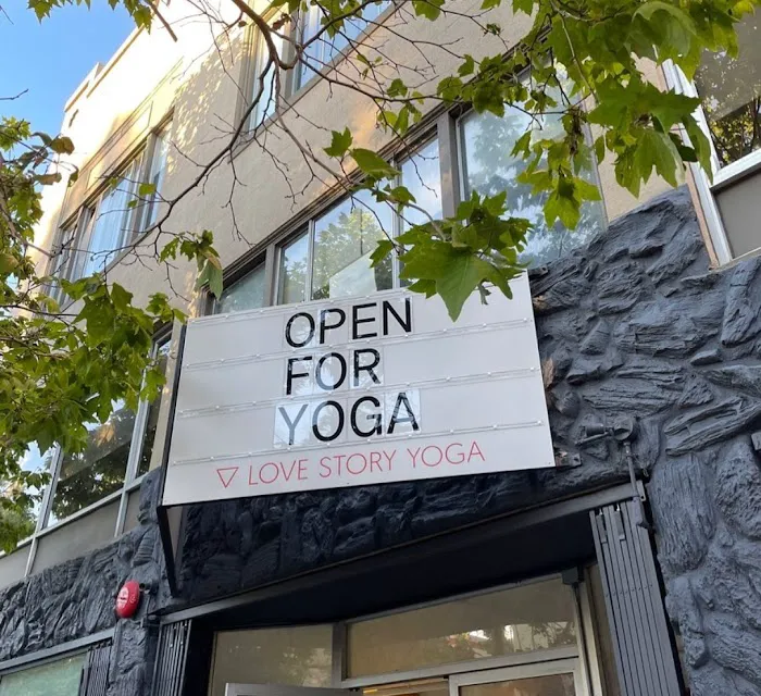 Love Story Yoga - Valencia Picture 9