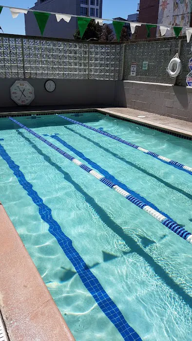 Crunch Fitness Picture 4