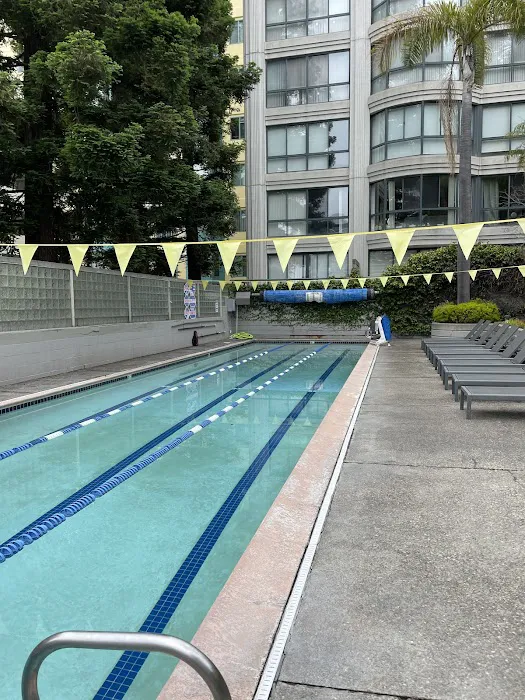 Crunch Fitness Picture 9