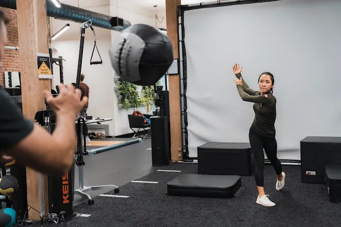 Perform for Golf - FiDi Picture 3