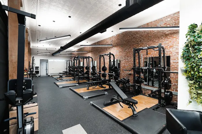 Perform for Golf - FiDi Picture 1