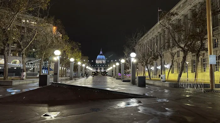 Fitness Court at UN Plaza Picture 1