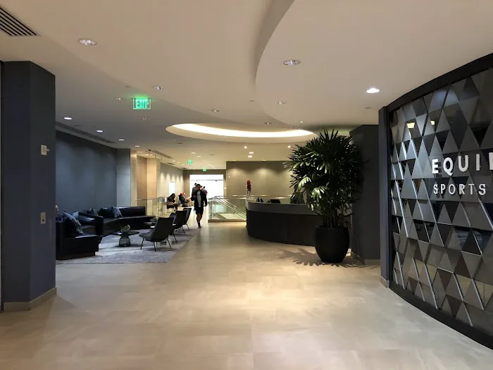 Equinox Sports Club San Francisco Picture 3