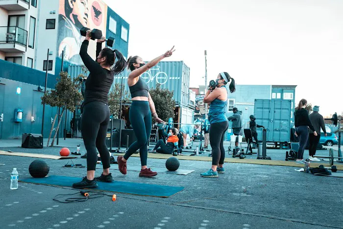 LuxFit SF Picture 10