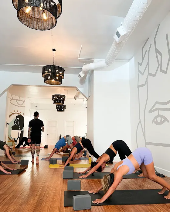 HAUM Studios - Haight Ashbury Picture 4