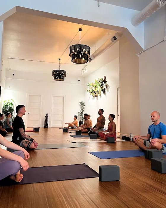 HAUM Studios - Haight Ashbury Picture 2