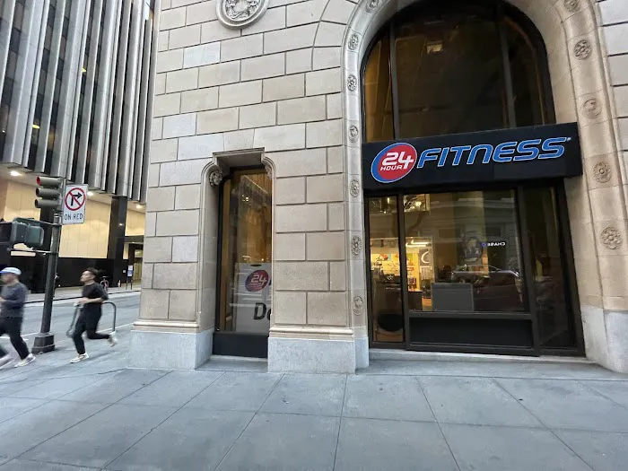 24 Hour Fitness Picture 4