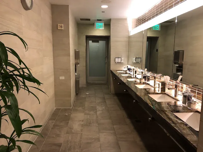 Equinox Pine Street Picture 1