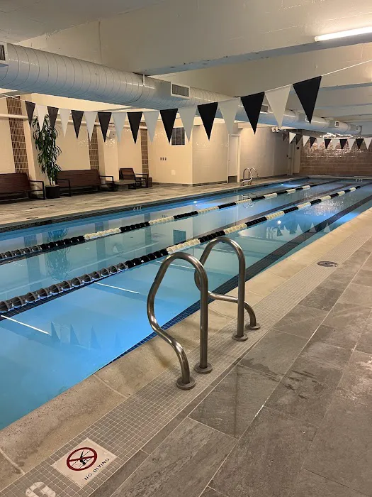 Equinox Pine Street Picture 3