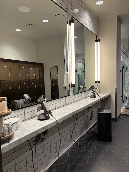 Barry's FiDi Picture 7