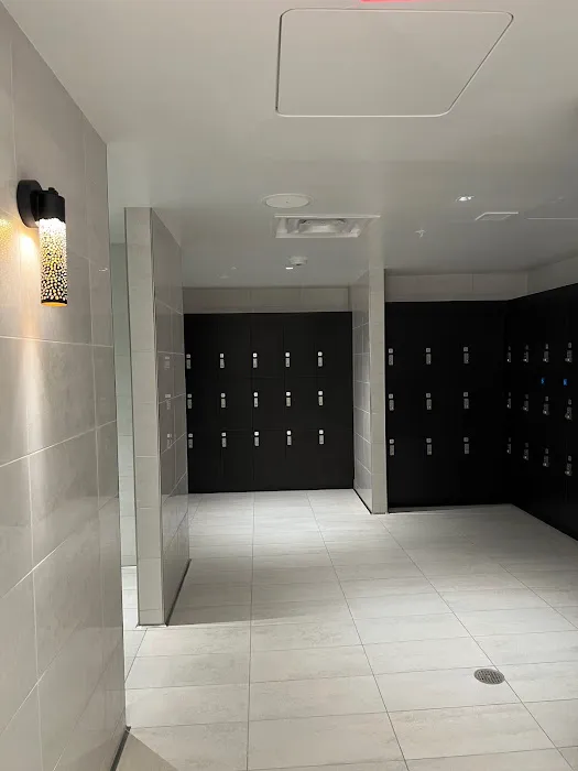 Hot 8 Yoga Picture 9