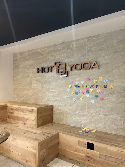 Hot 8 Yoga Picture 5