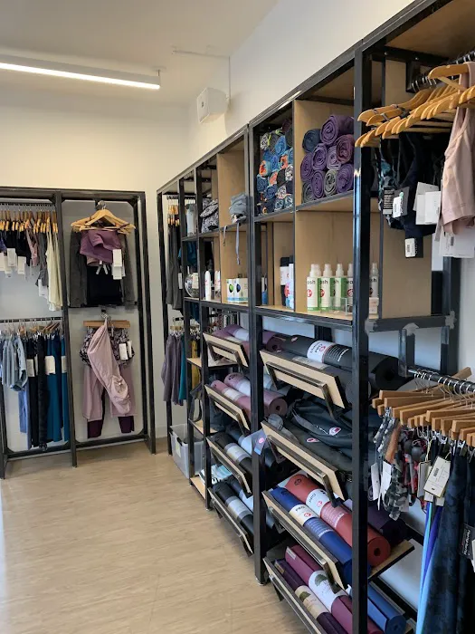 CorePower Yoga - Duboce Picture 9