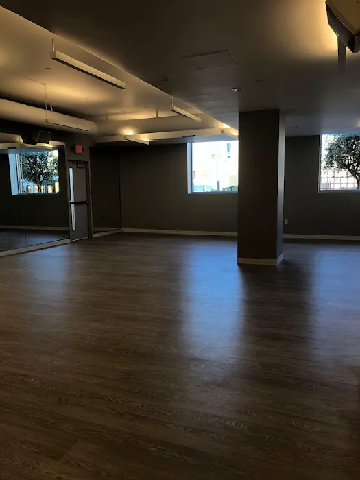 CorePower Yoga - Duboce Picture 5