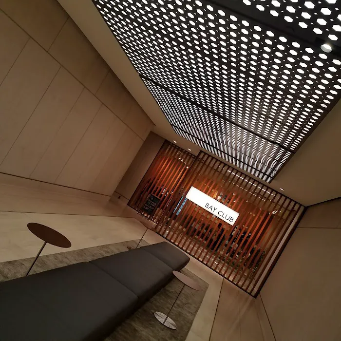 Bay Club Financial District Picture 4