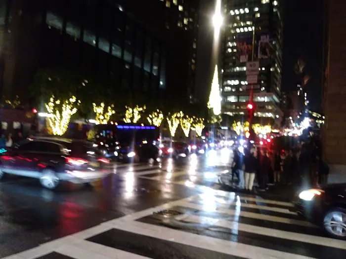 Bay Club Financial District Picture 5