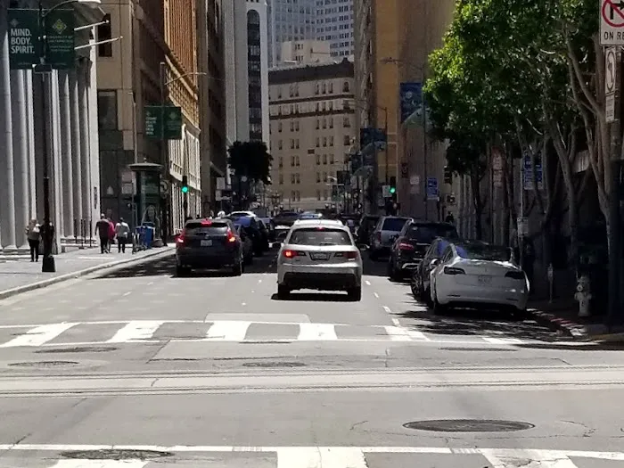 Bay Club Financial District Picture 1