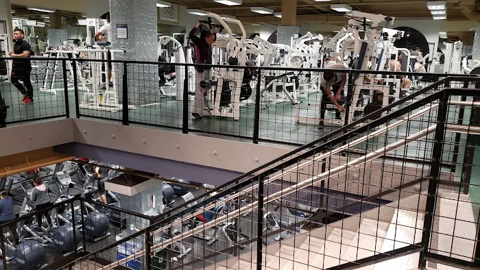 24 Hour Fitness Picture 8