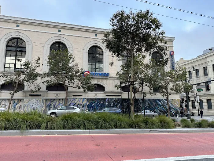 24 Hour Fitness Picture 5