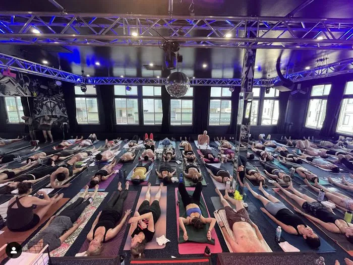 Funky Door Yoga - San Francisco Picture 7