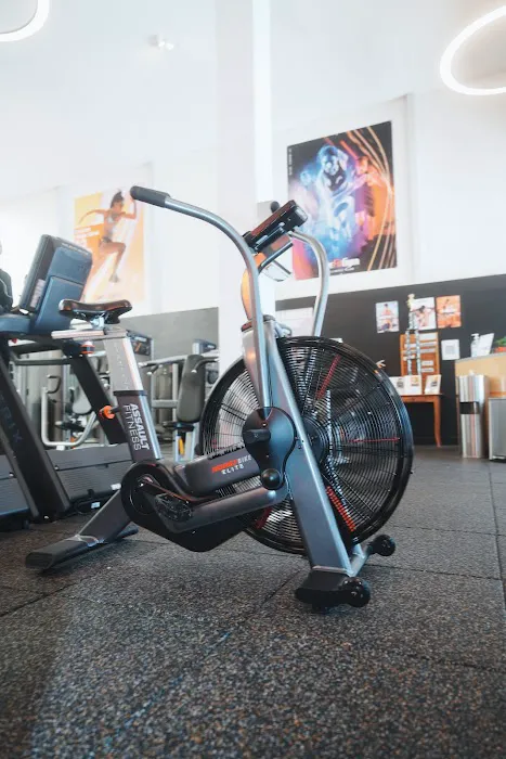 Live Fit Gym • Polk Street Picture 7