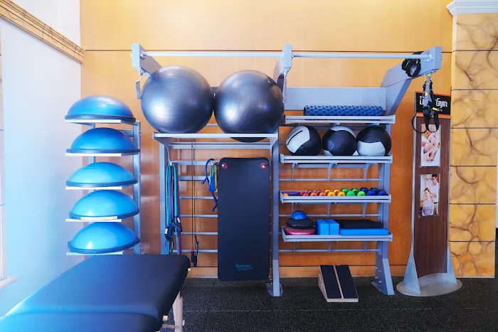 Live Fit Gym • Fairmont Picture 4