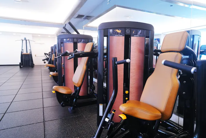 Live Fit Gym • Fairmont Picture 8