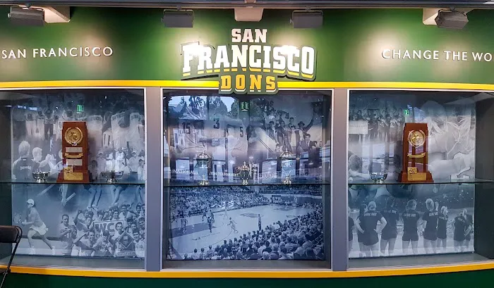 War Memorial Gym Picture 7