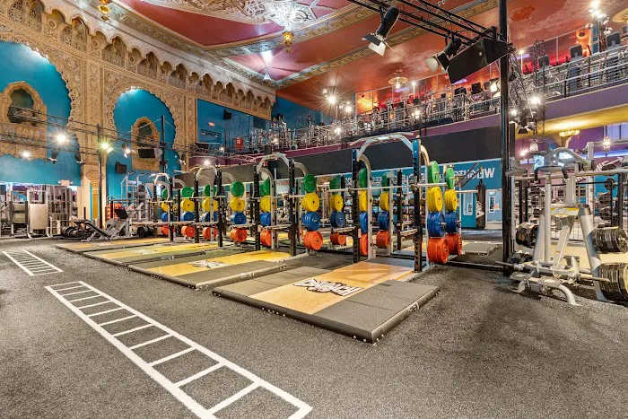 Crunch Fitness Picture 1