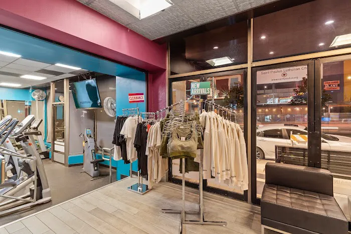 Crunch Fitness Picture 3