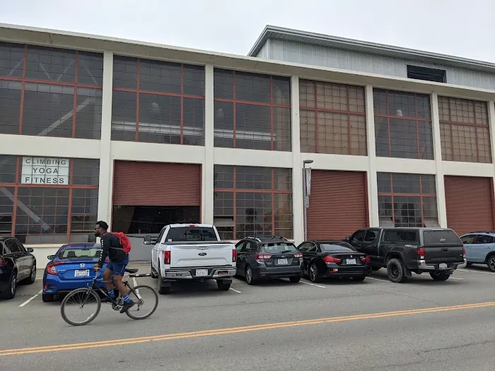 Climbing Yoga Fitness Picture 2