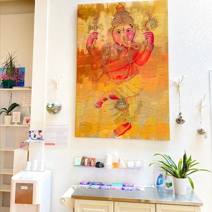 Glow Yoga & Wellness Picture 3