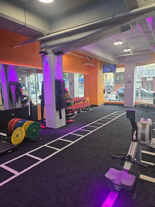 Crunch Fitness Picture 10