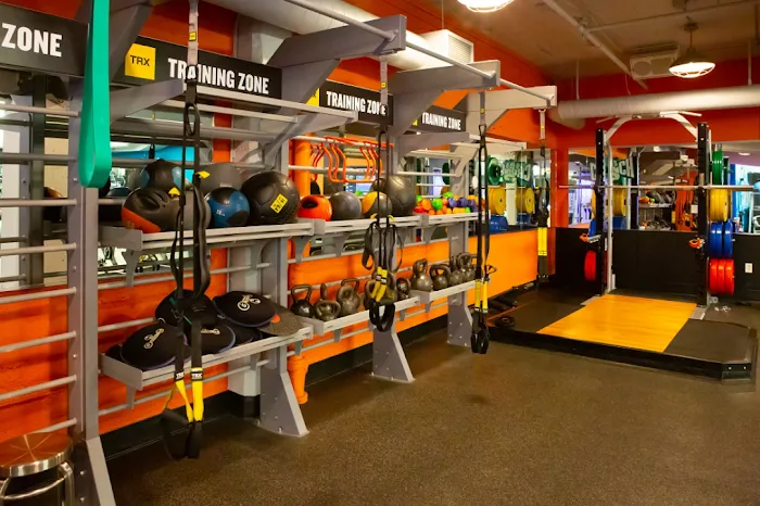 Crunch Fitness Picture 7