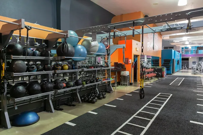 Crunch Fitness Picture 1