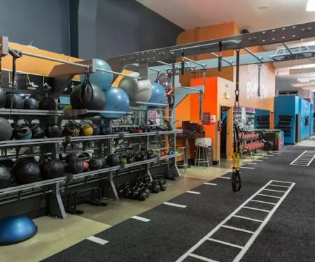 Crunch Fitness
