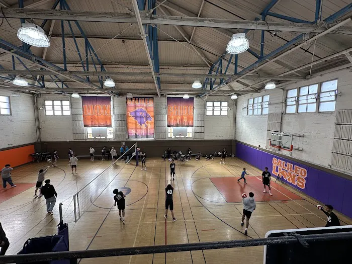 Galileo Gymnasium Picture 8