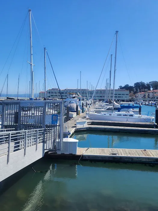 Marina Green Fitness Court Picture 5