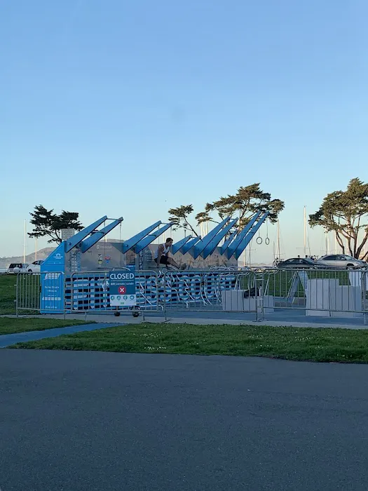 Marina Green Fitness Court Picture 9