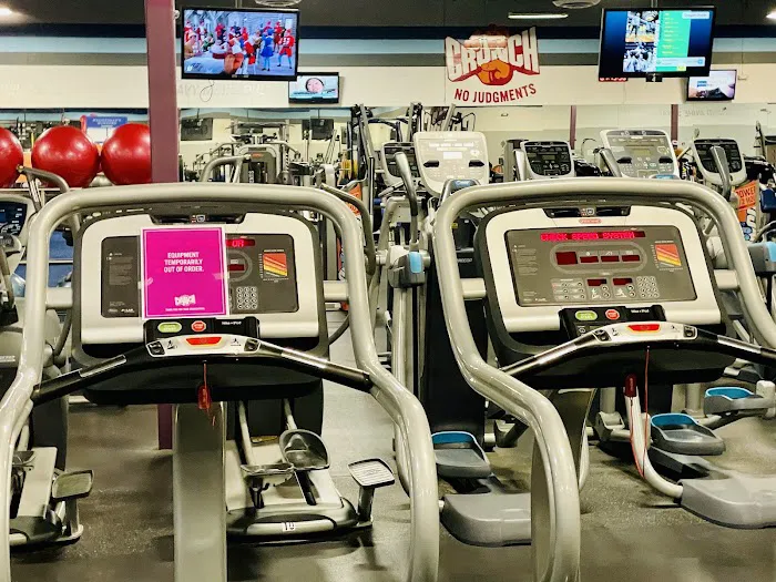 Crunch Fitness Picture 2