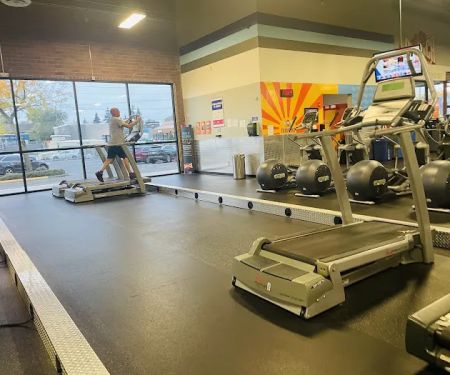 Crunch Fitness