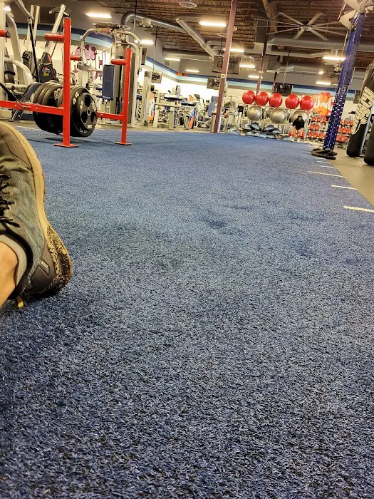 Crunch Fitness Picture 10