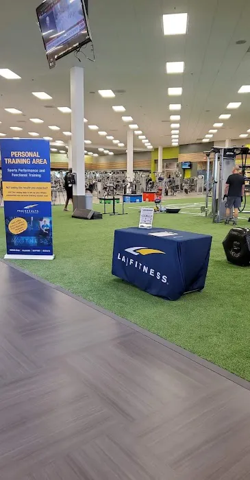 LA Fitness Picture 8