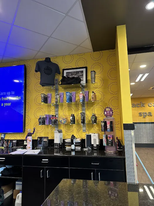 Planet Fitness Picture 8