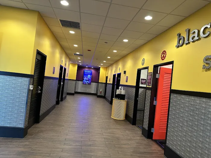 Planet Fitness Picture 5