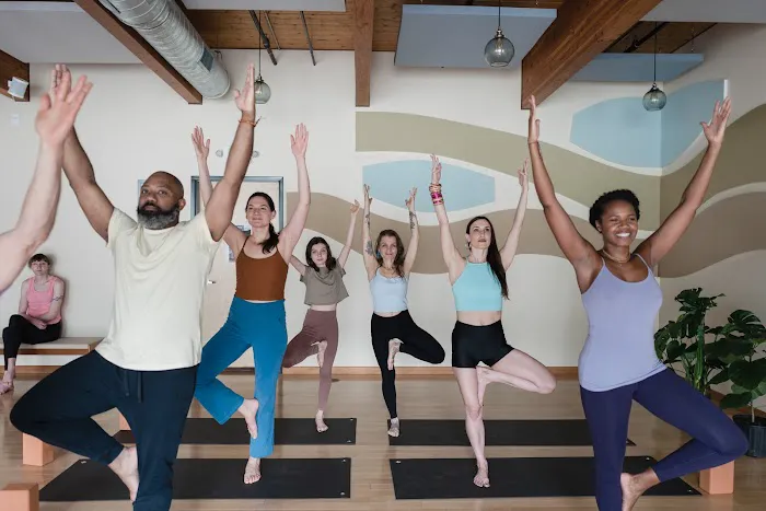 Elk Rock Yoga Picture 3