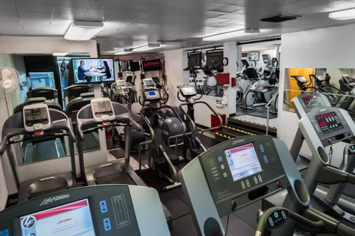 Hollywood Fitness Picture 5